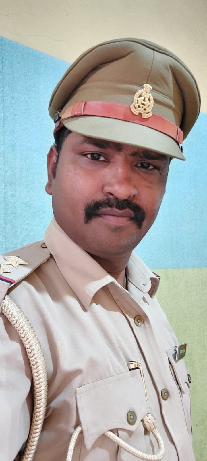 बलरामपुर पुलिस के उपनिरीक्षक अनिल कुमार गौतम के सराहनीय कार्य की जनता कर रही प्रशंसा
